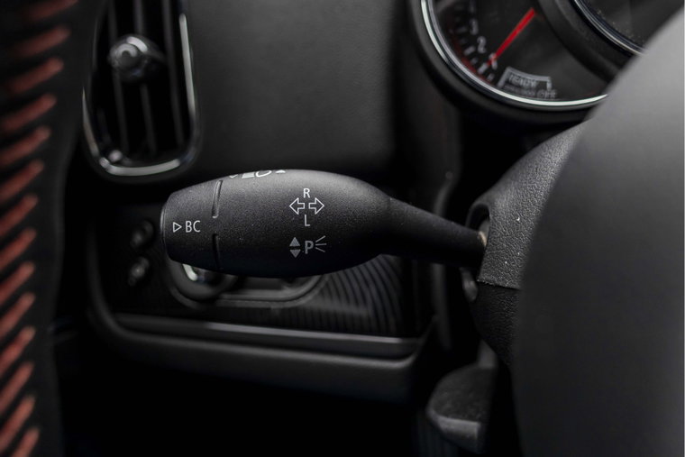 Vehicle Image 40