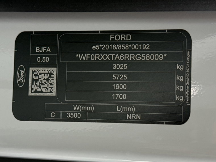 Vehicle Image 25
