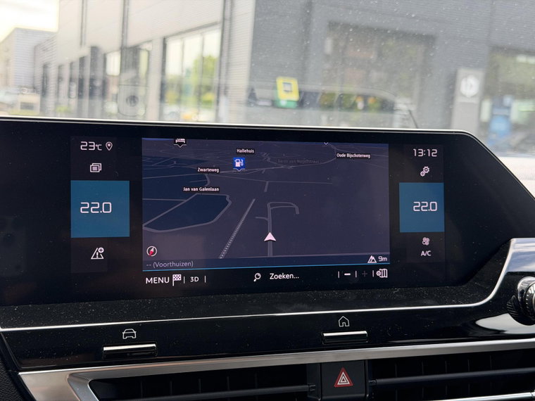 Vehicle Image 22