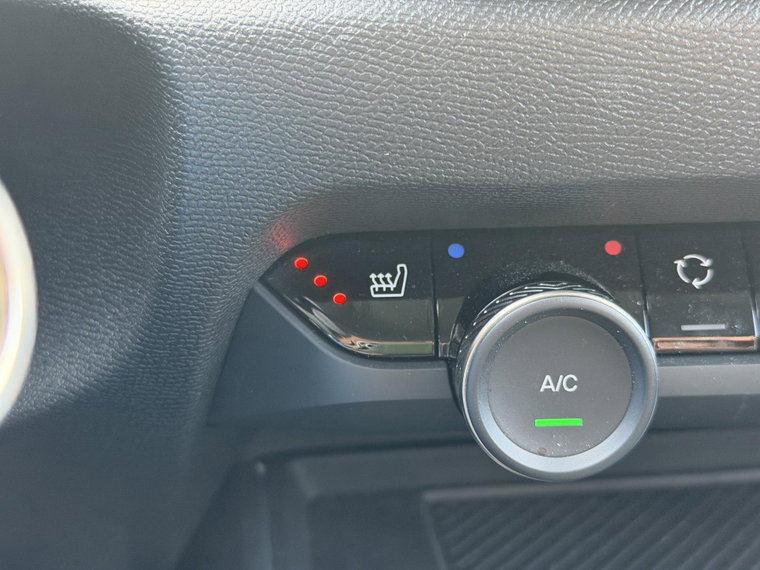 Vehicle Image 27