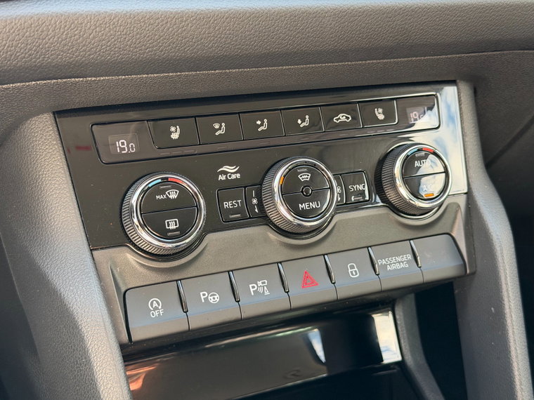 Vehicle Image 27