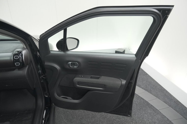 Vehicle Image 60