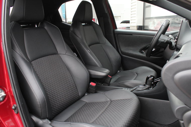 Vehicle Image 10