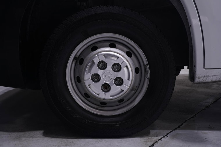 Vehicle Image 17