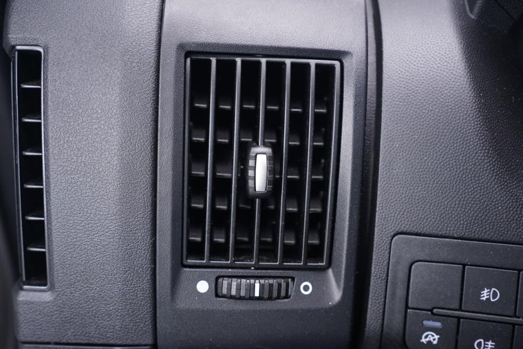 Vehicle Image 39