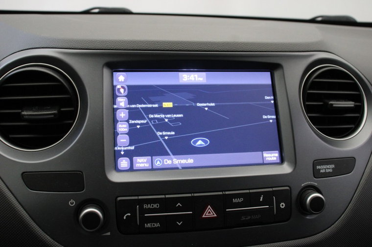 Vehicle Image 22