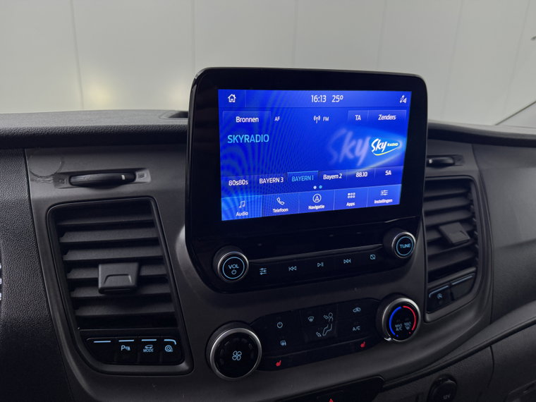 Vehicle Image 19