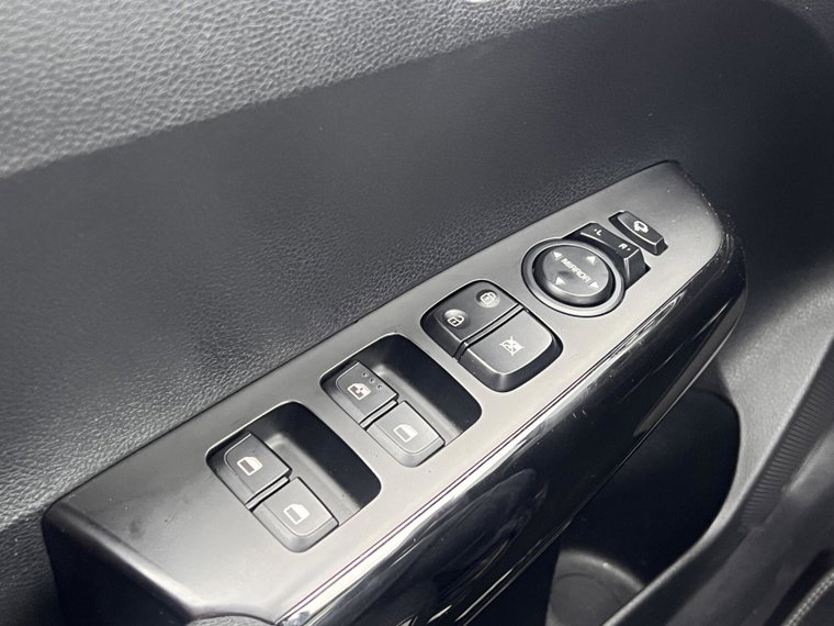 Vehicle Image 24