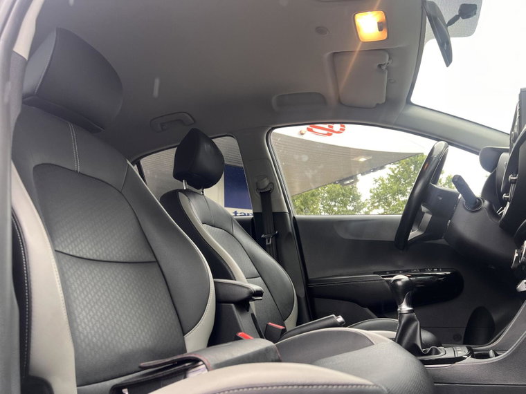 Vehicle Image 31
