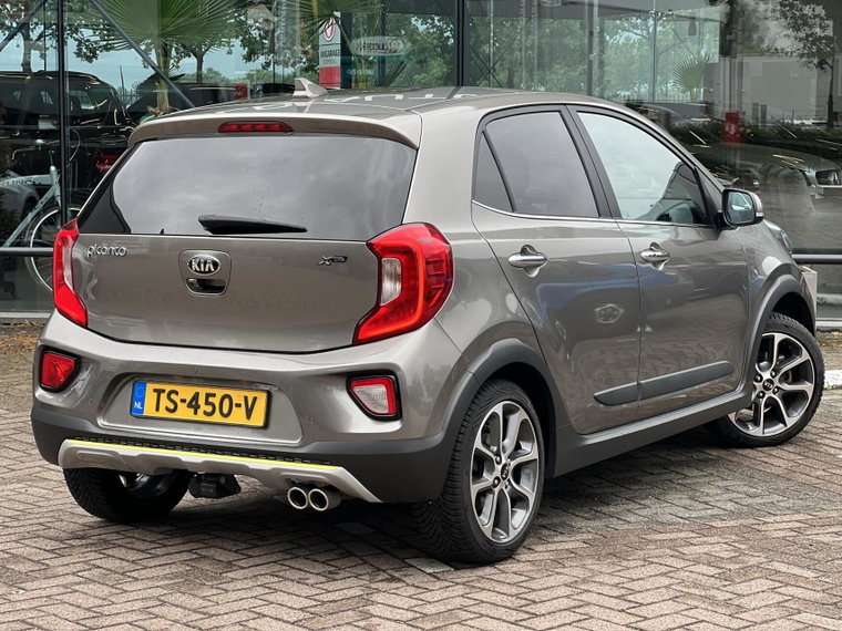 Vehicle Image 11