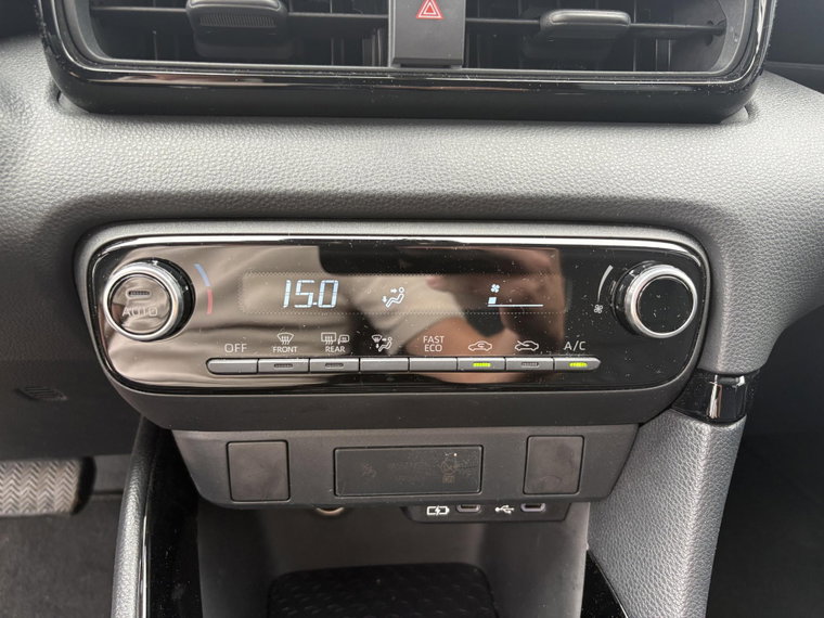 Vehicle Image 17