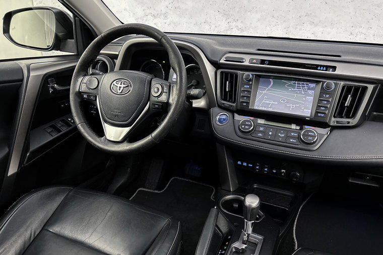 Vehicle Image 12