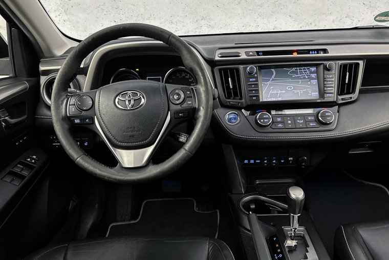 Vehicle Image 10
