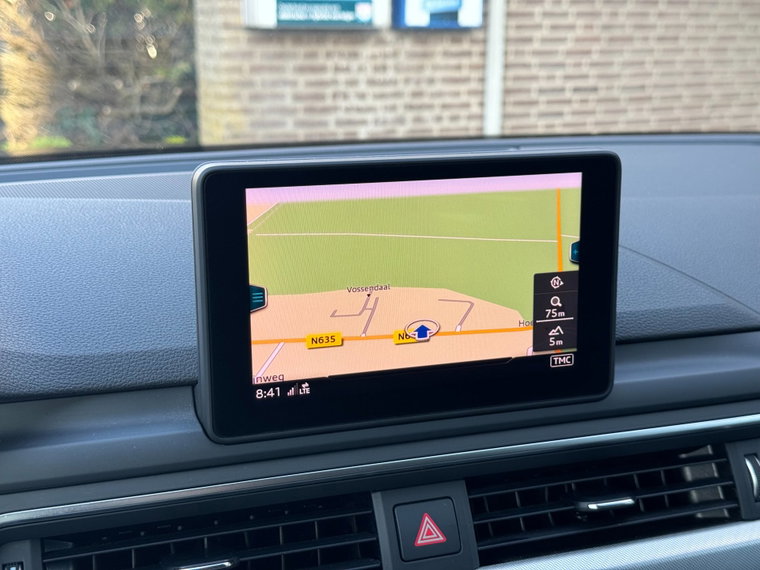 Vehicle Image 24