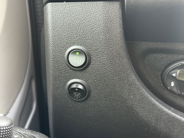 Vehicle Image 29