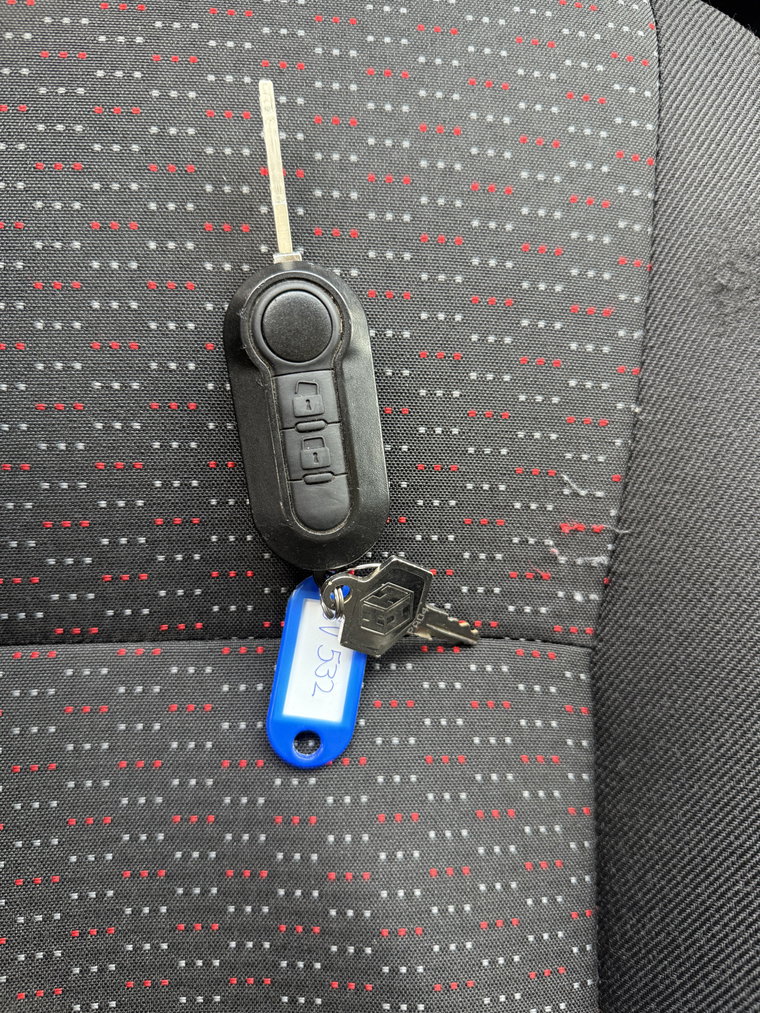 Vehicle Image 33