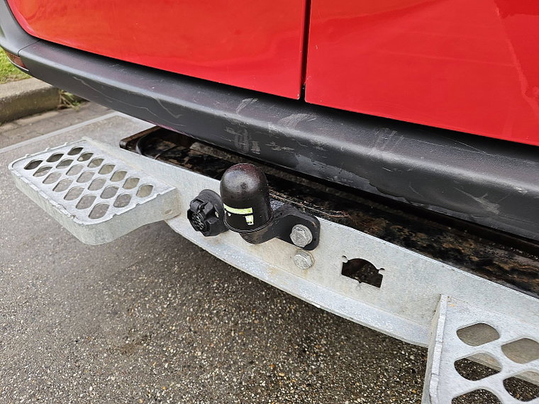 Vehicle Image 12