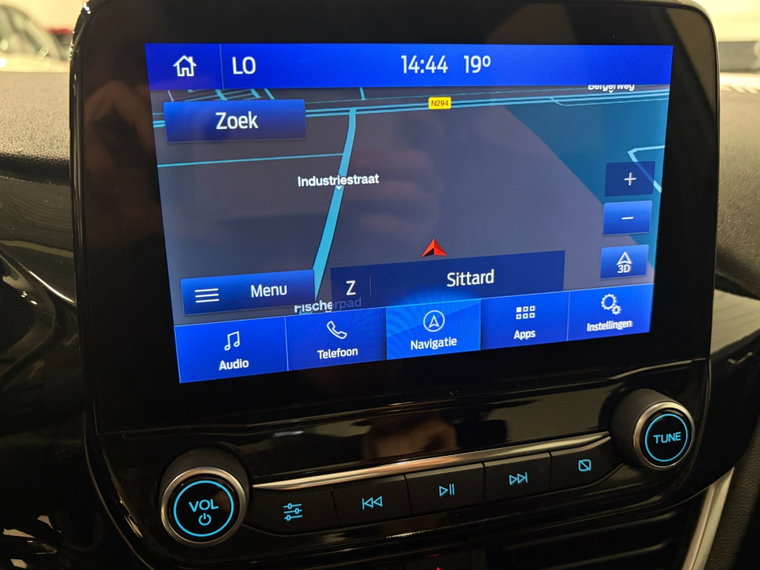 Vehicle Image 13