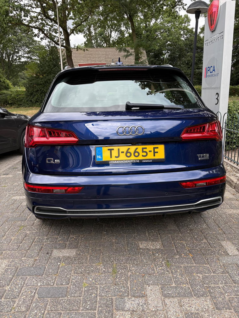 Vehicle Image 33