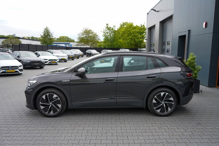 Vehicle Image 38