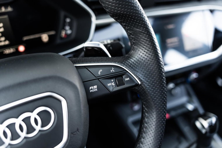Vehicle Image 27