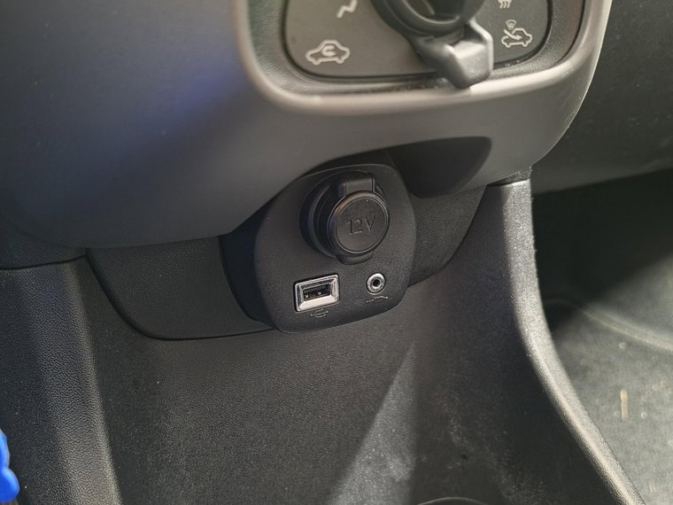 Vehicle Image 22