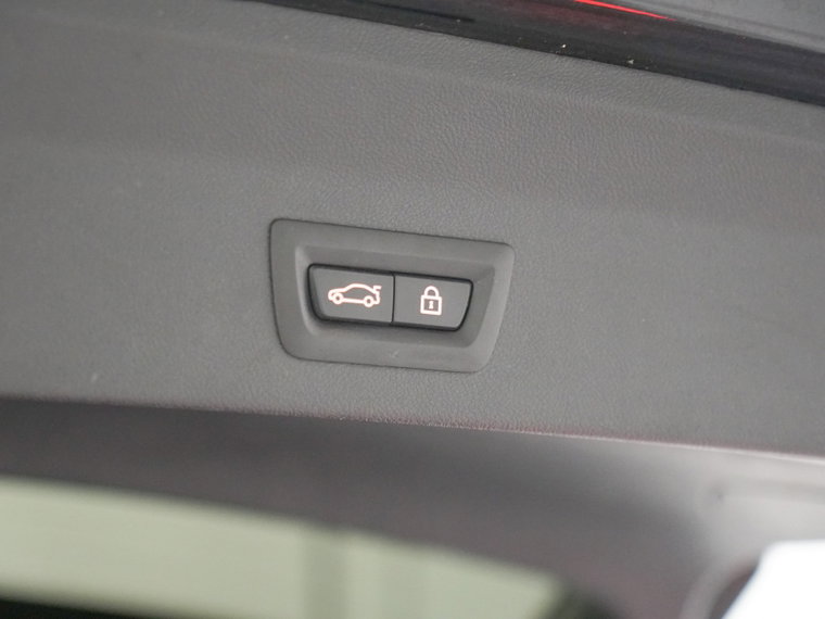 Vehicle Image 42