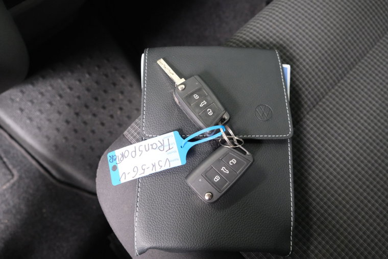 Vehicle Image 32