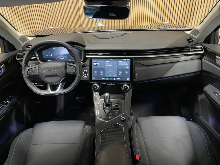 Vehicle Image 7