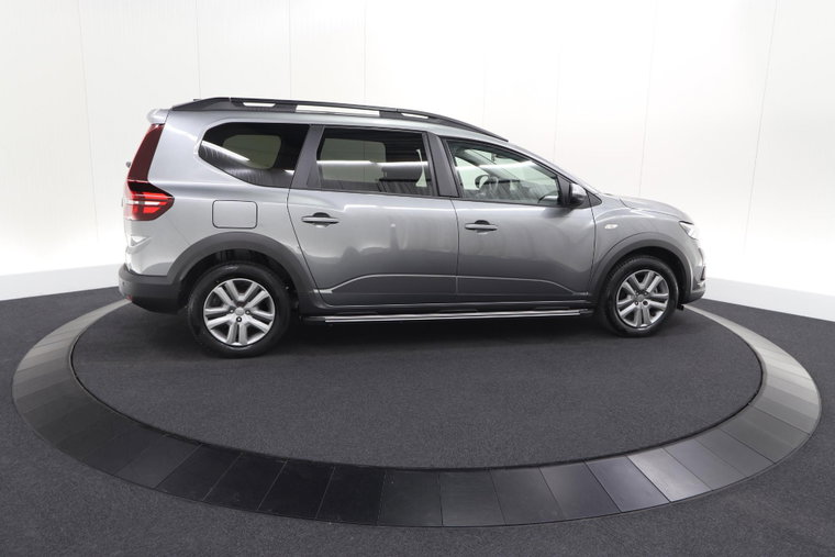 Vehicle Image 7