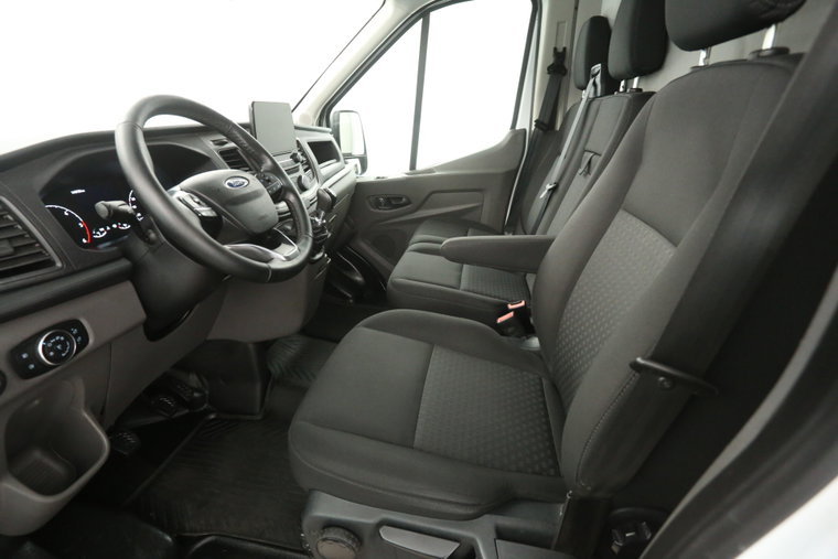 Vehicle Image 21
