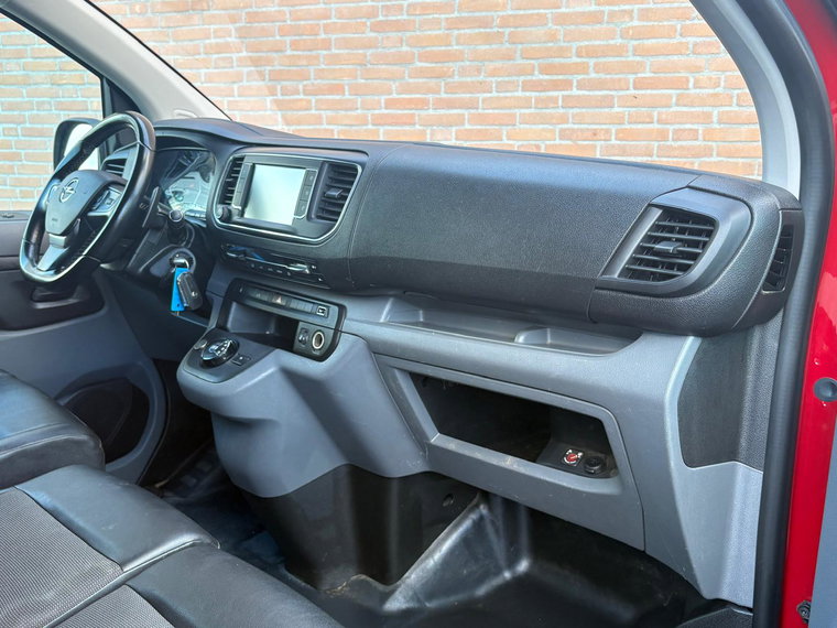 Vehicle Image 24