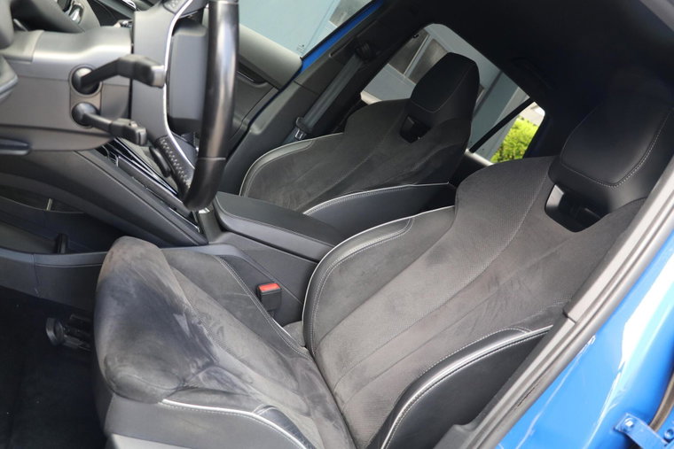 Vehicle Image 17