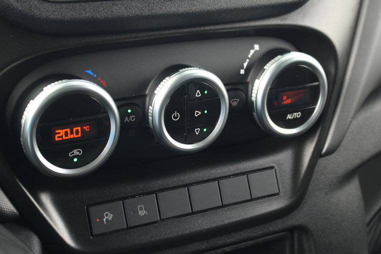 Vehicle Image 28