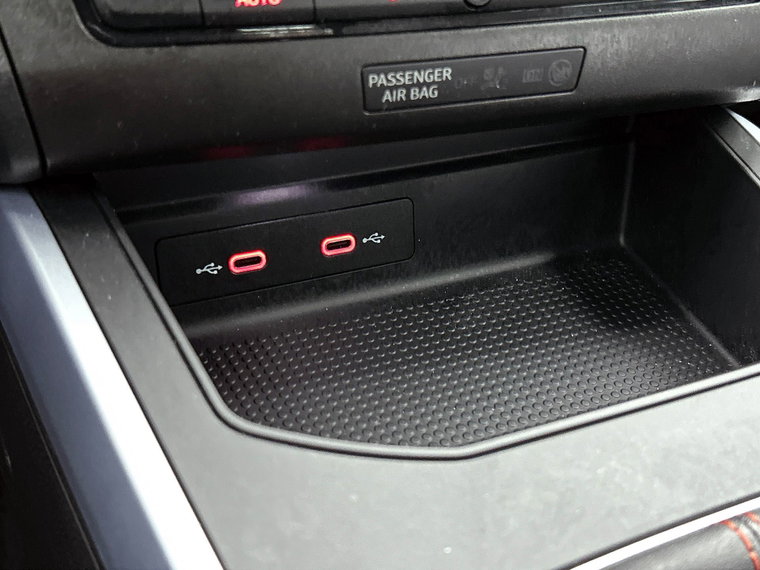 Vehicle Image 28