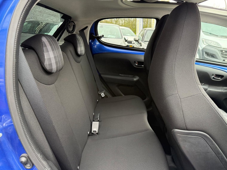 Vehicle Image 31