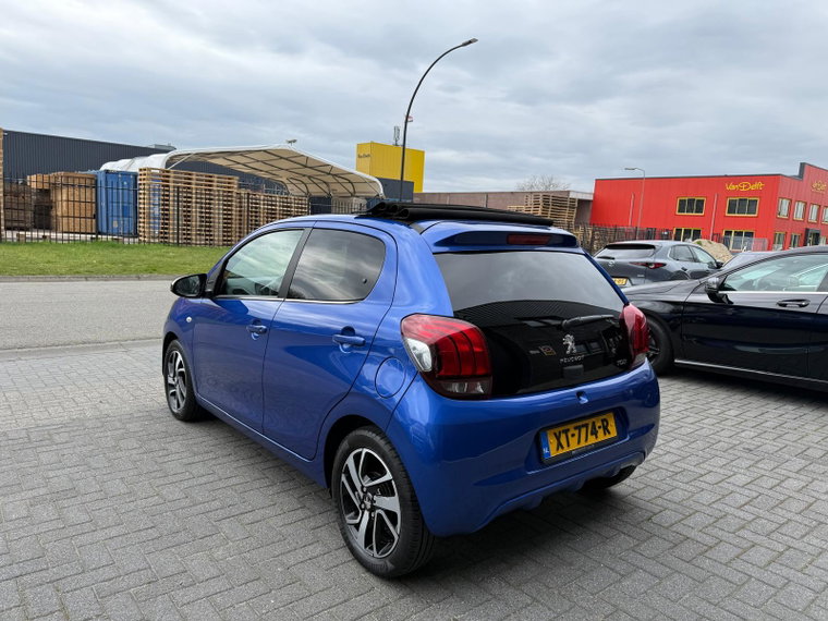 Vehicle Image 8