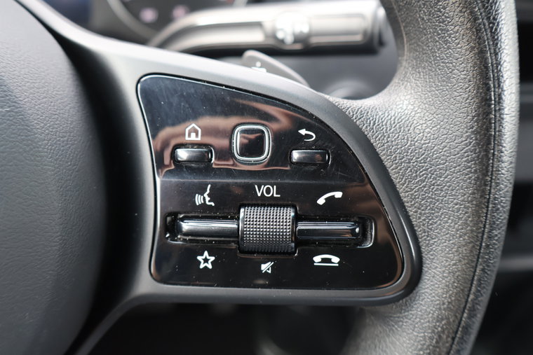 Vehicle Image 33
