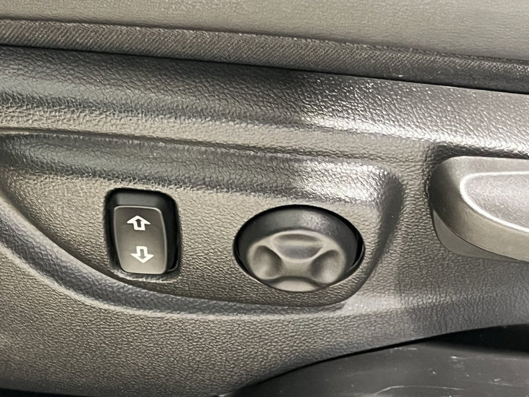 Vehicle Image 28