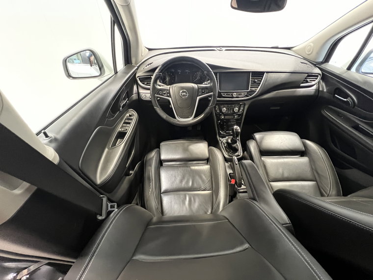 Vehicle Image 32