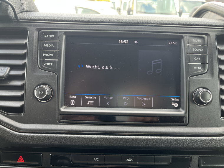 Vehicle Image 38
