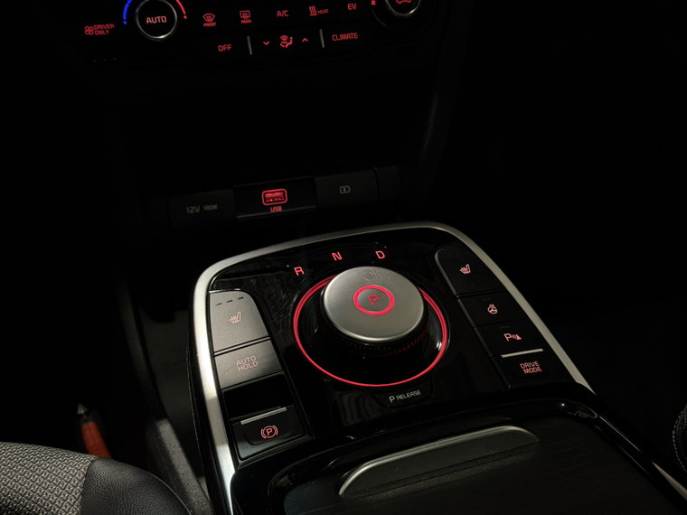 Vehicle Image 24