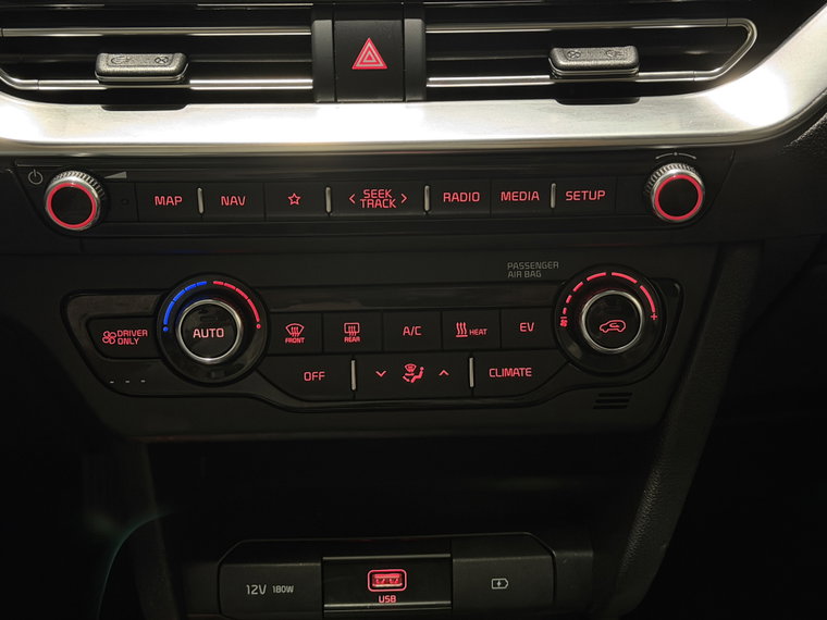 Vehicle Image 28