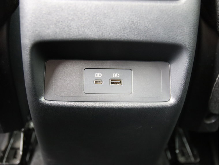 Vehicle Image 42