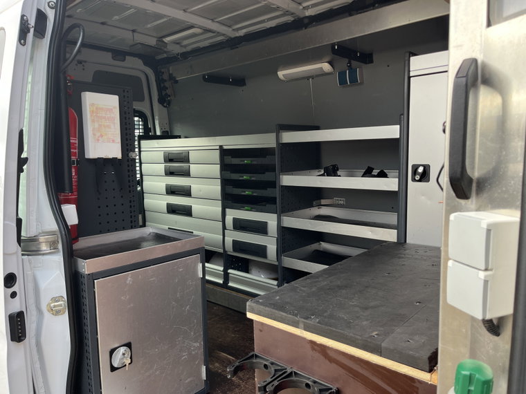Vehicle Image 31