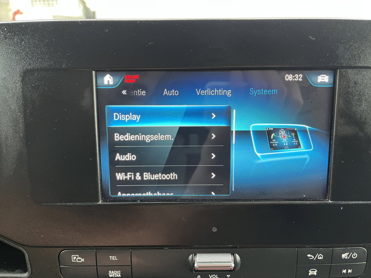 Vehicle Image 38