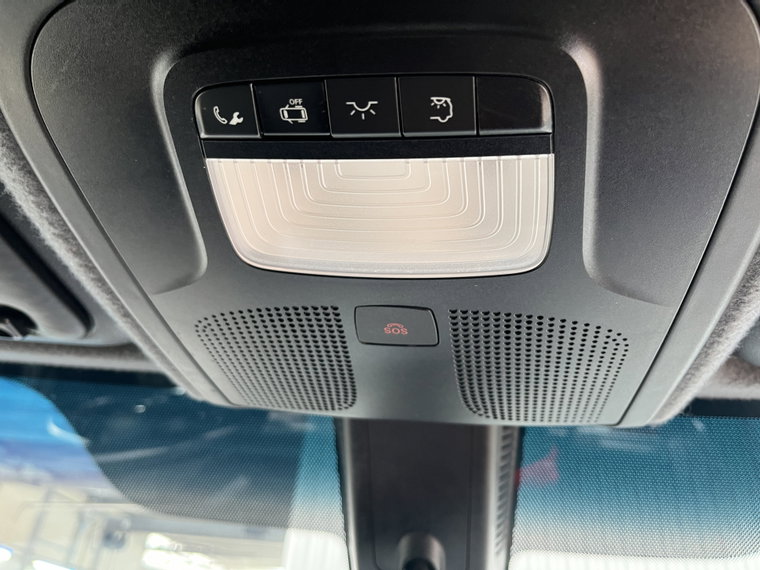 Vehicle Image 52