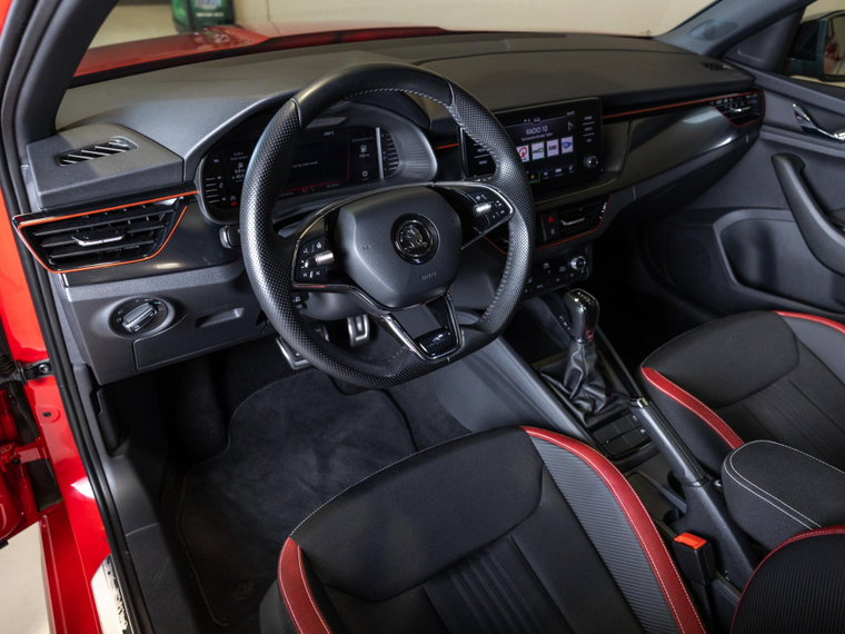 Vehicle Image 21
