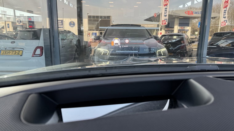 Vehicle Image 23
