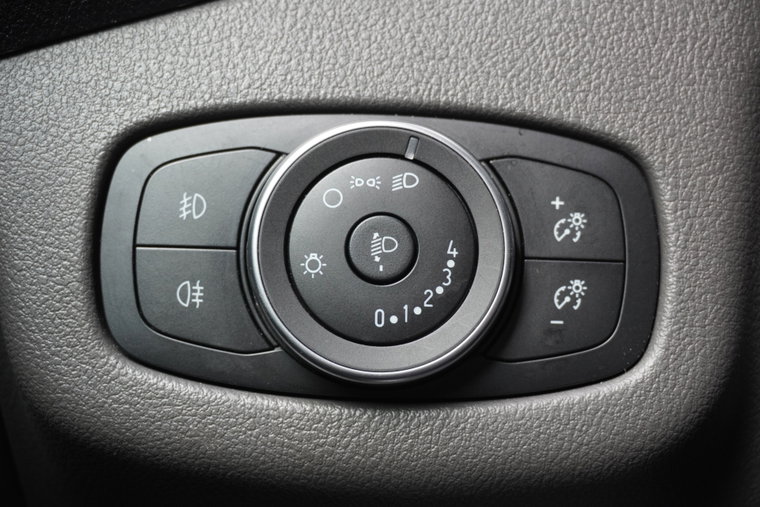 Vehicle Image 18